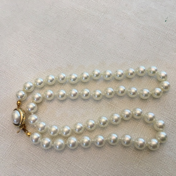 Pearls. VINTAGE - Picture 4 of 4